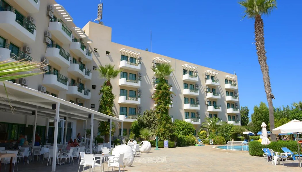 Artemis Hotel Apartments